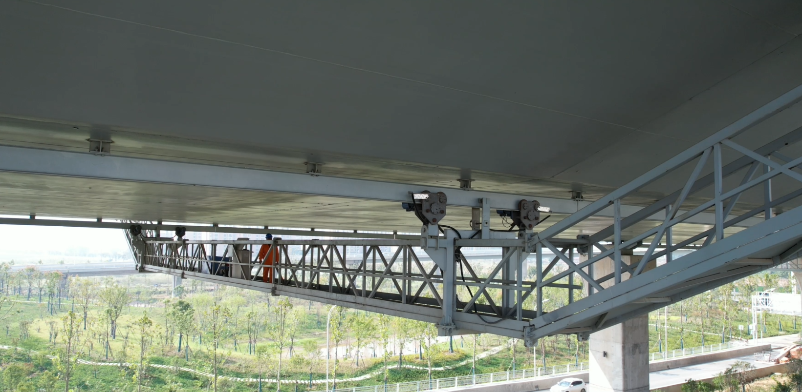 8铁路钢桁梁检查车