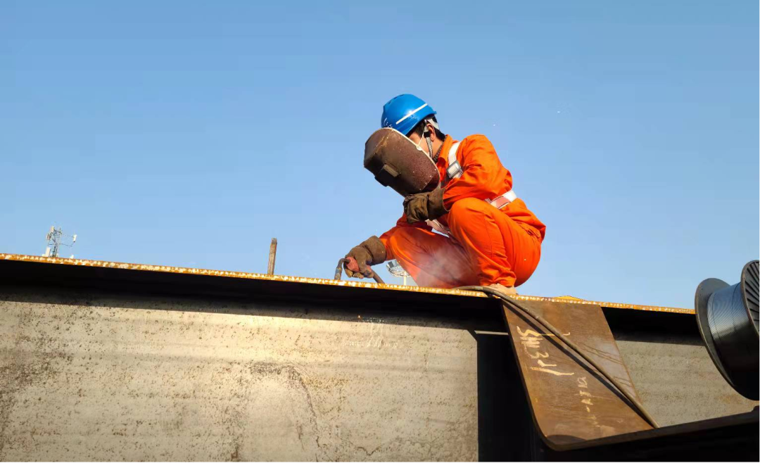 钢梁上的蜘蛛侠:致敬桥梁一线的建造者